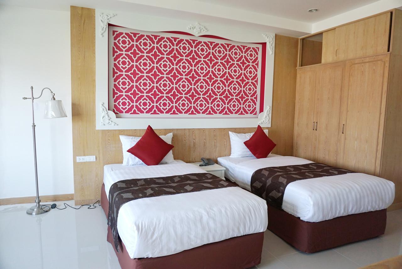 Triple Three Hotel 3*