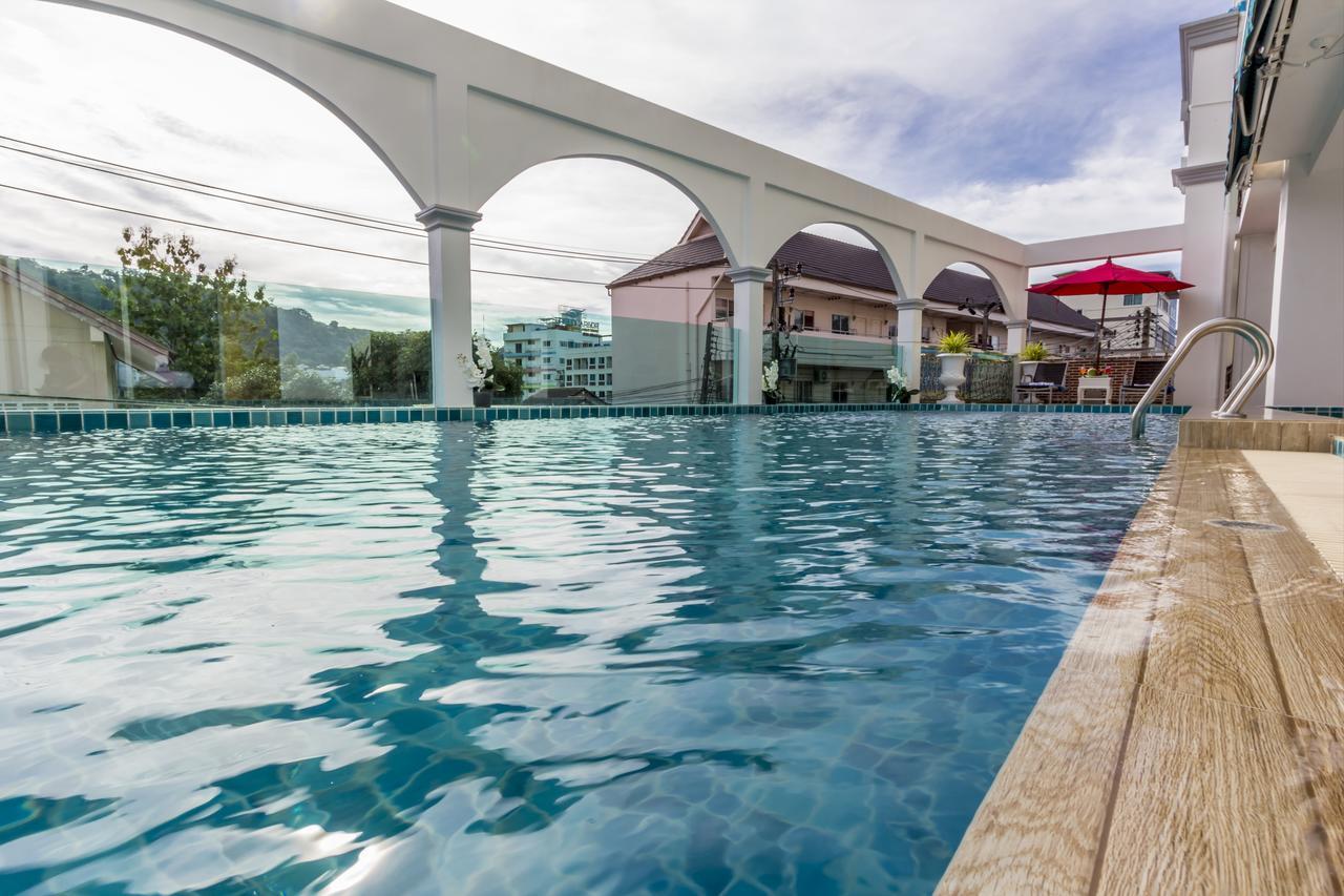Hotel Triple Three 3*
