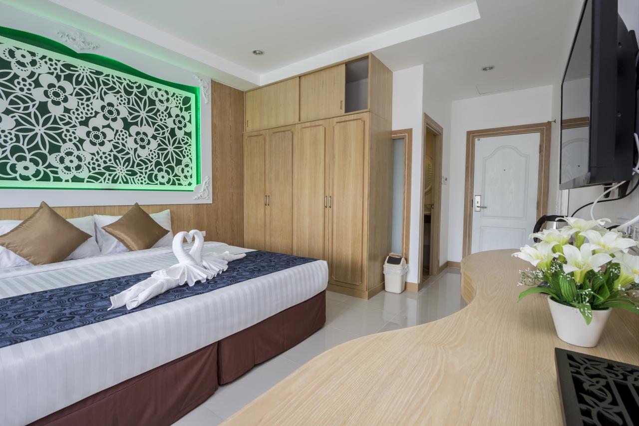 Hotel Triple Three