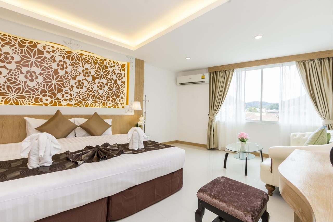 Hotel Triple Three