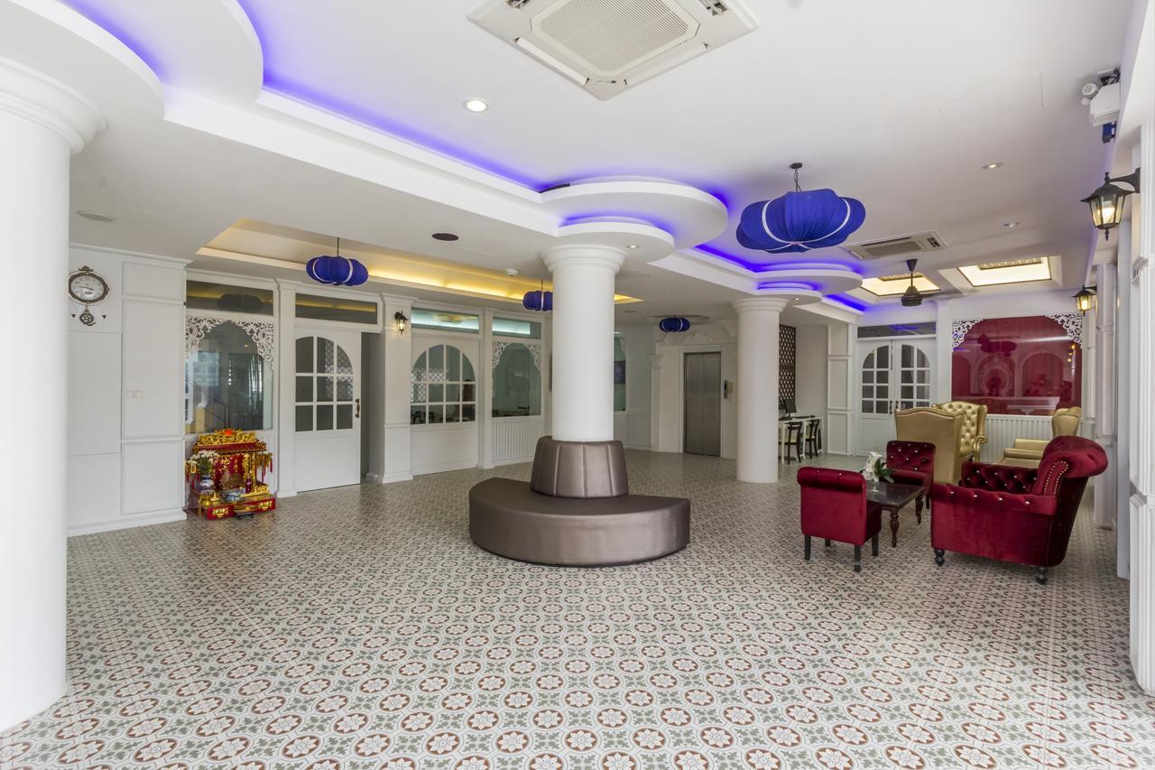 Triple Three Hotel 3*