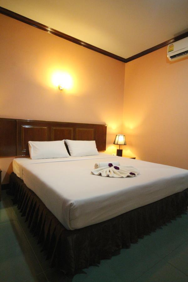 Lanta Sabai & 3*