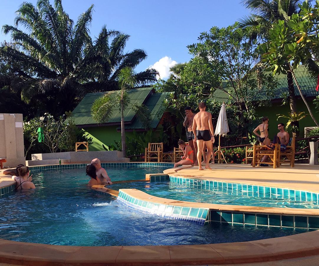 Lanta Sabai & Hotel