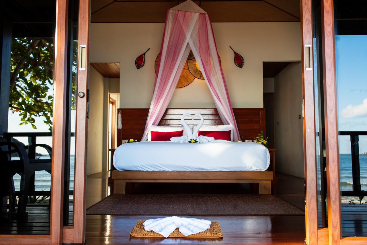 Pingchan Koh Phangan Beachfront 3*