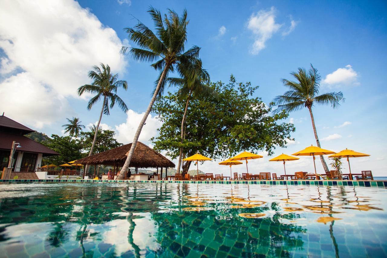Pingchan Koh Phangan Beachfront Resort