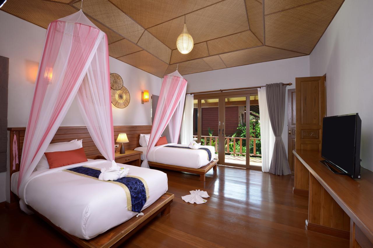 Pingchan Koh Phangan Beachfront Resort