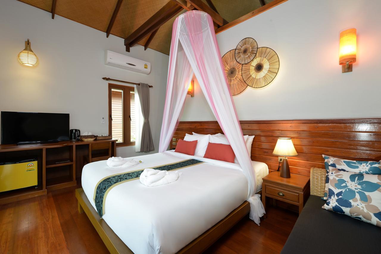 Pingchan Koh Phangan Beachfront Resort