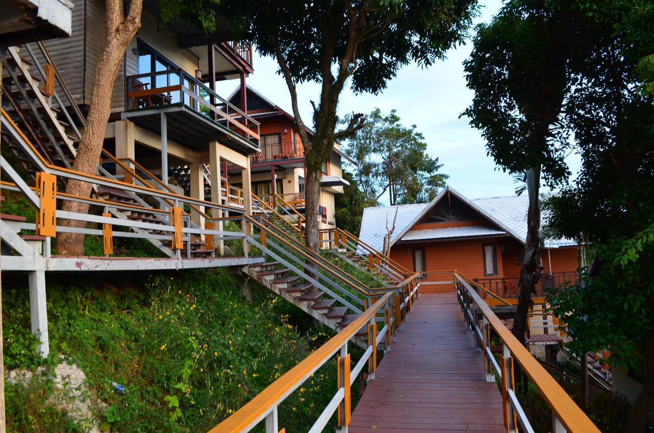 Resort Phitharom Pp Phi Phi Don