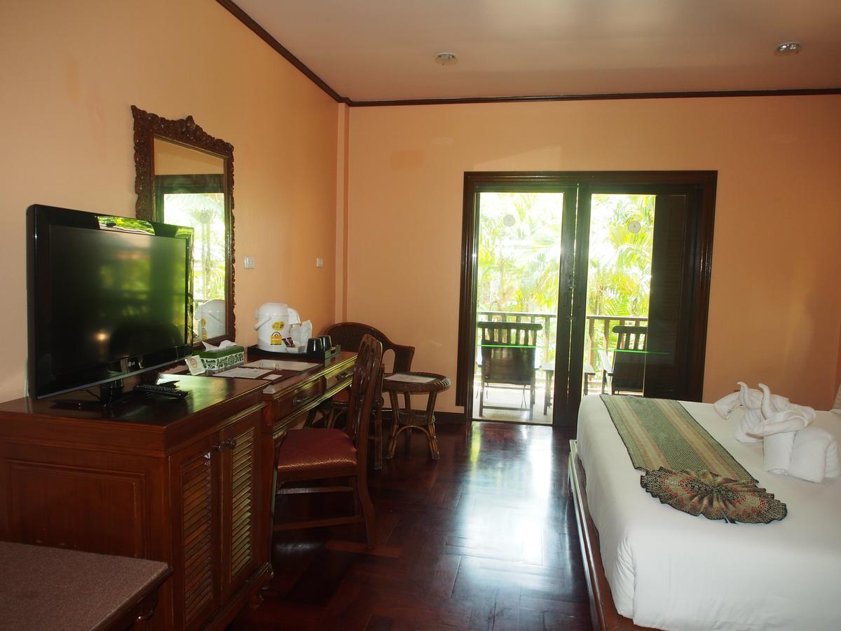 Khaolak Palm 4*