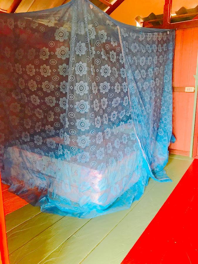 Hippy Hut
