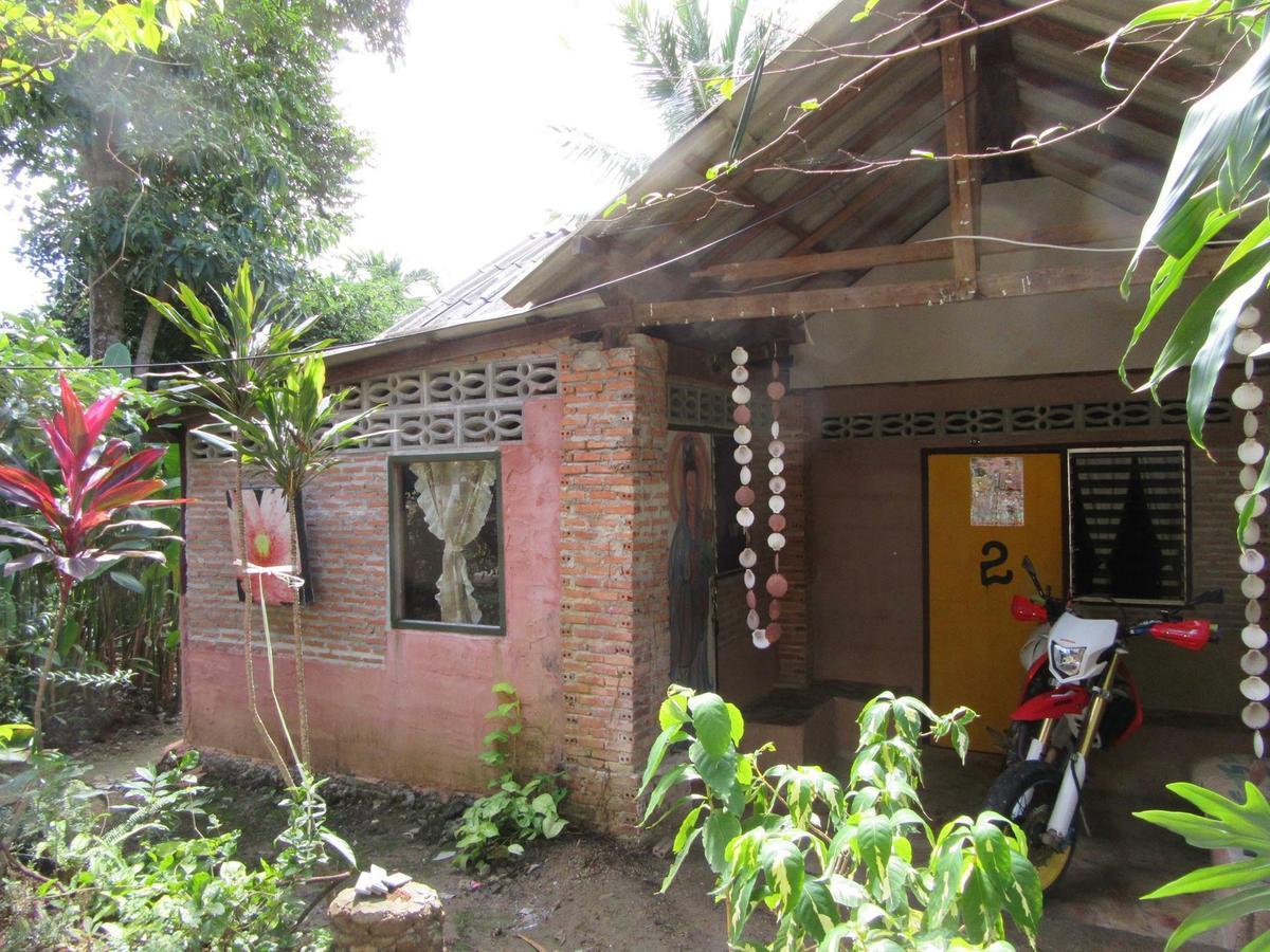 Hippy Hut