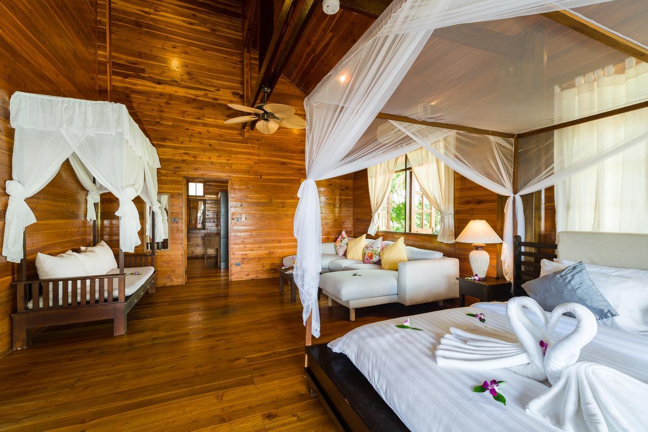 Resort Grand Luxurious Imperial Thai By The Beach