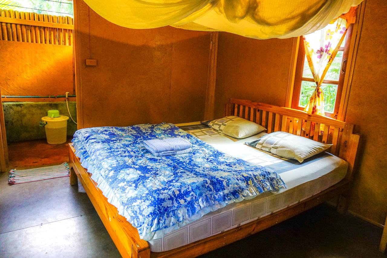 Family Hut Resort *
