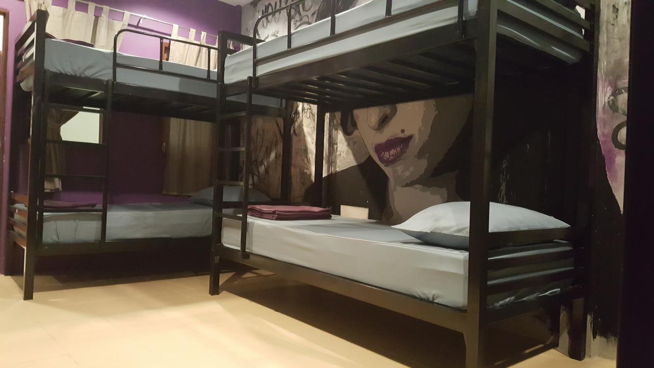 Lazy House Shenanigans * Haad Rin