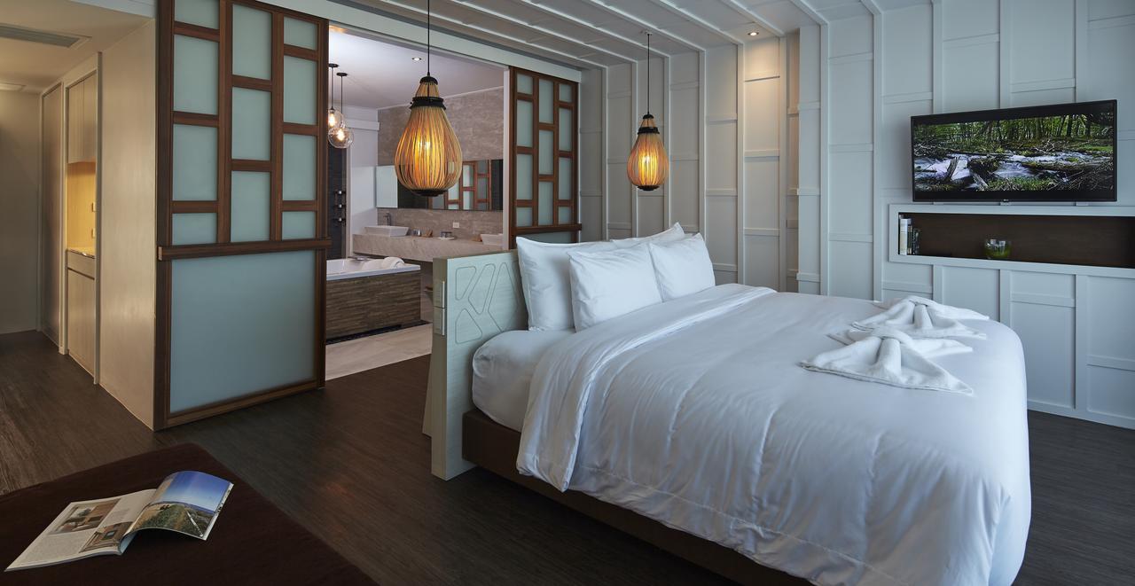 Whale - Sha Hotel