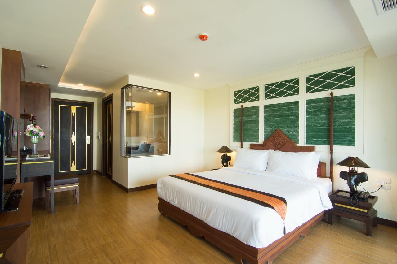Royal Heritage Pavilion, Hotel