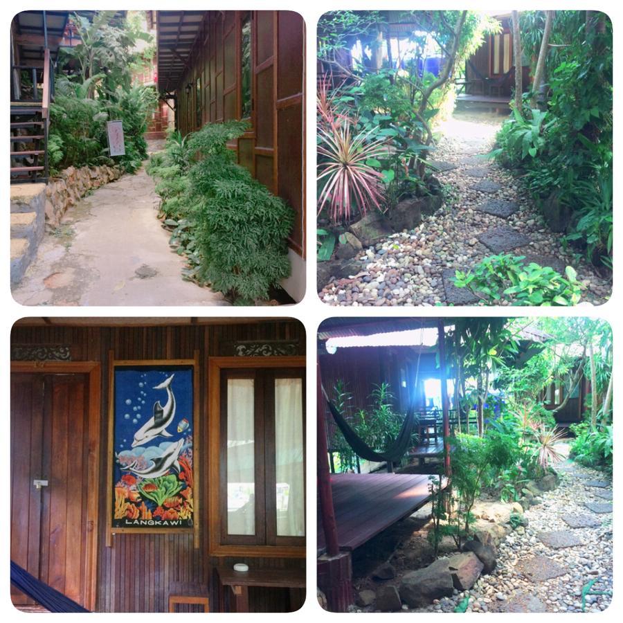 Tropical Garden 2*