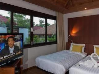 Jean Pool Villa