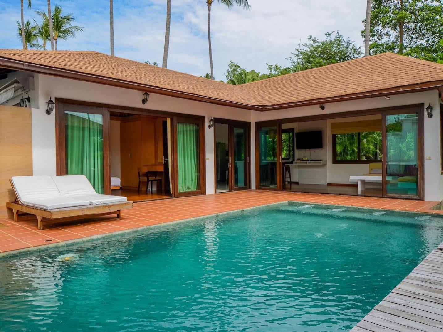 Villa Jean Pool *