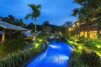 Away Hot Spring Hotel