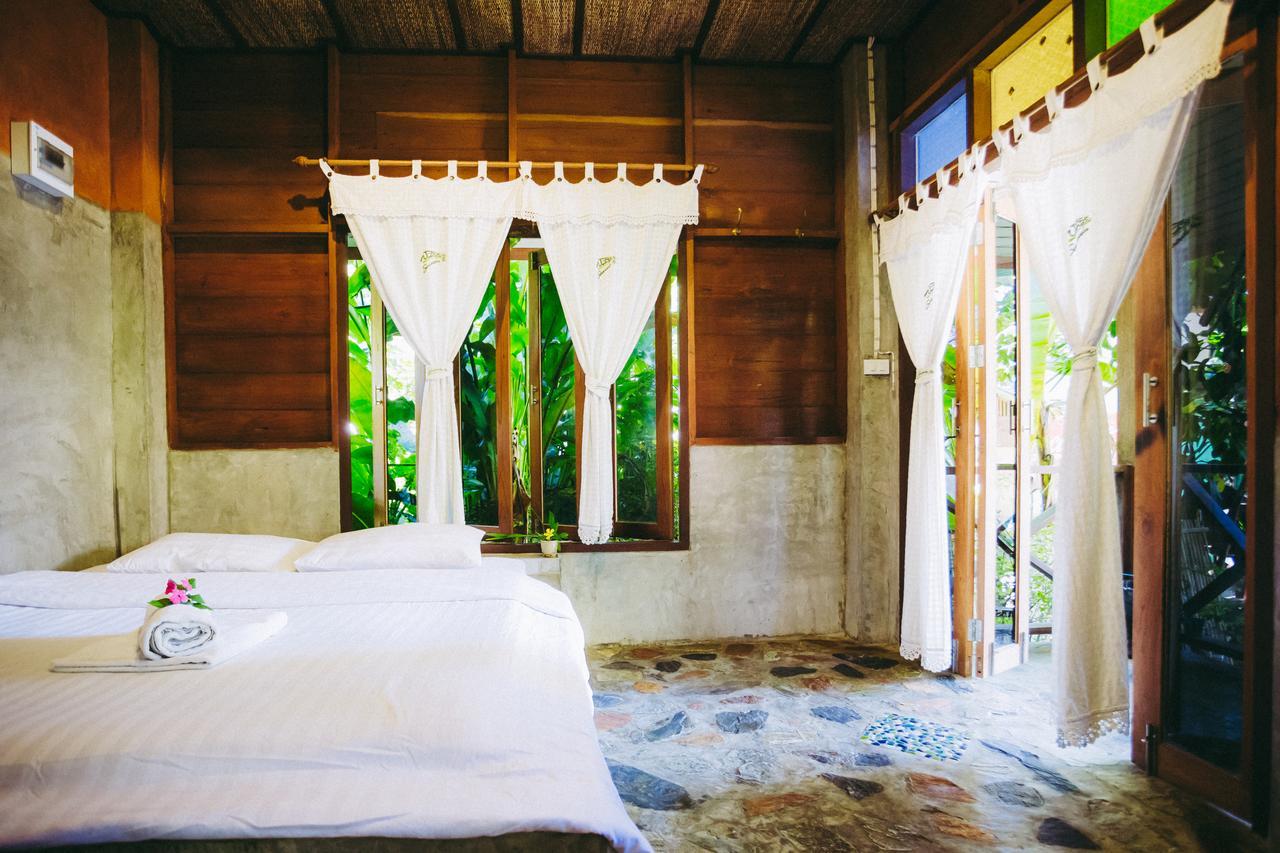 Sawasdeepai River Guest house 2*