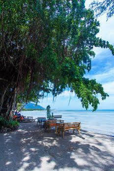 Namthip Homebeach Hotel 3*