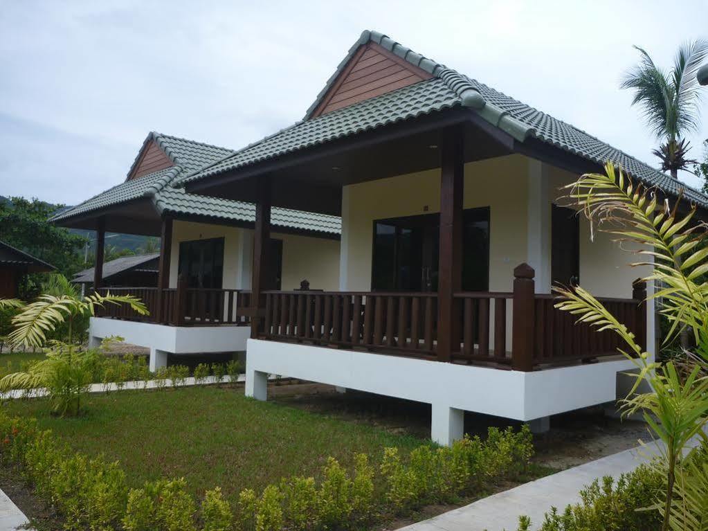 Phatcharee Resort Baan Tai