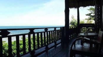 Haad Gruad Hotel 3*
