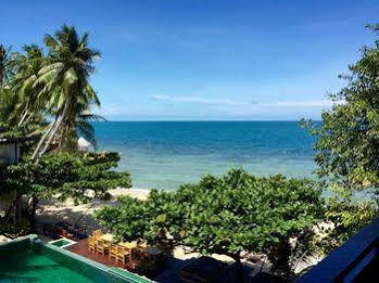 Haad Gruad Hotel 3*