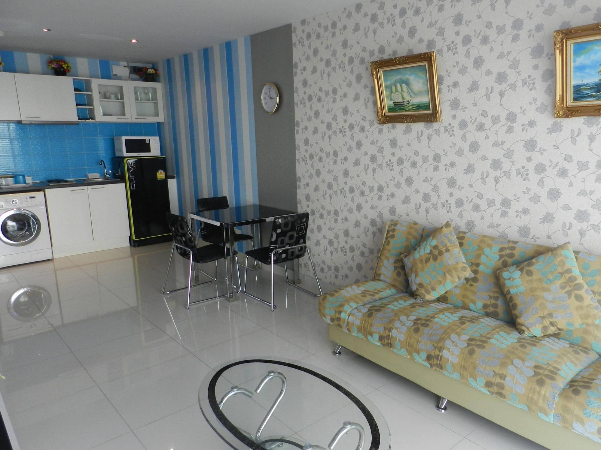 Neocondo @ Pattaya Apartment *