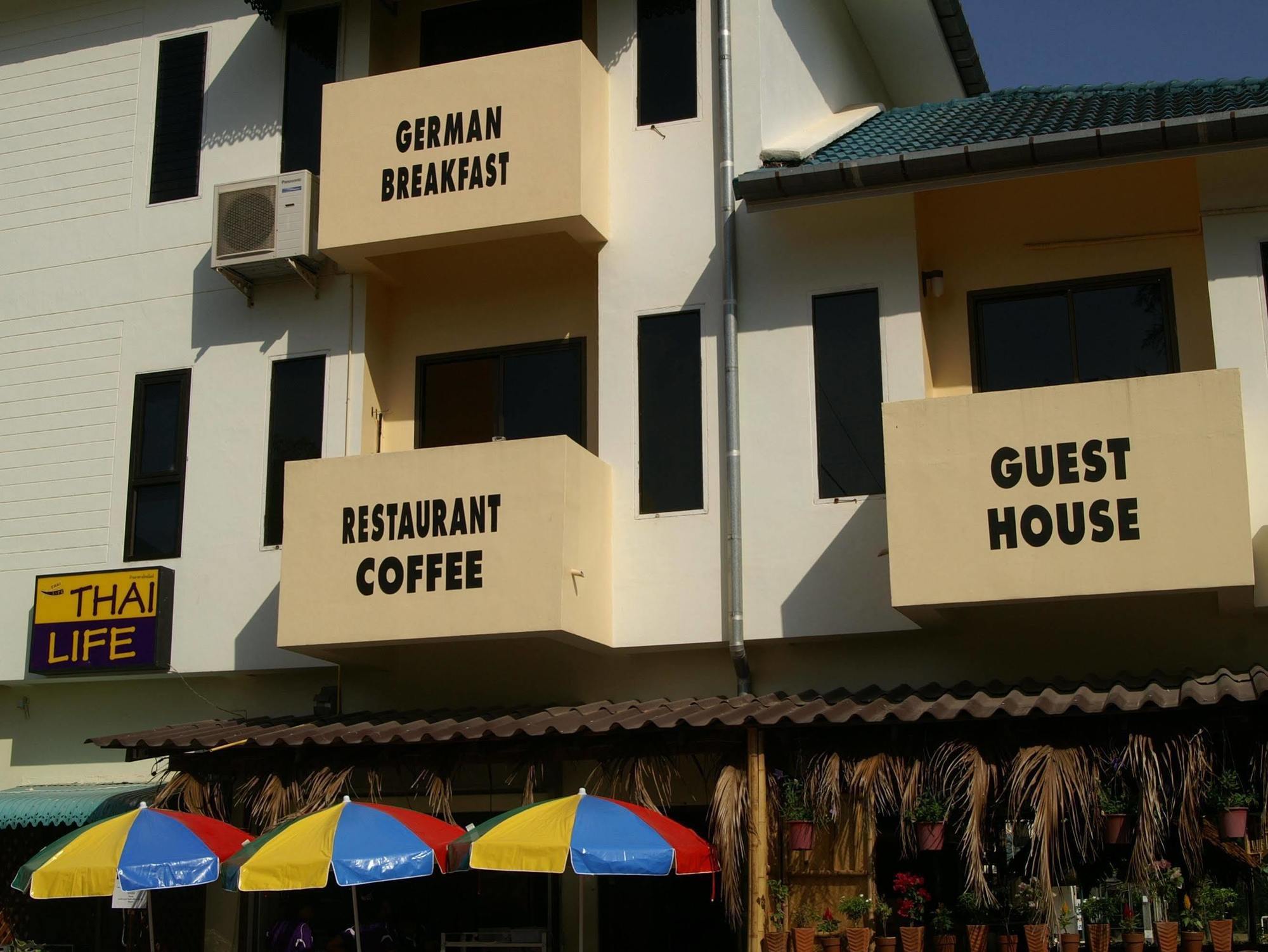 Thai Life Khaolak Guest house