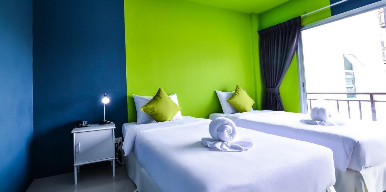 Hotel Two Color 2*