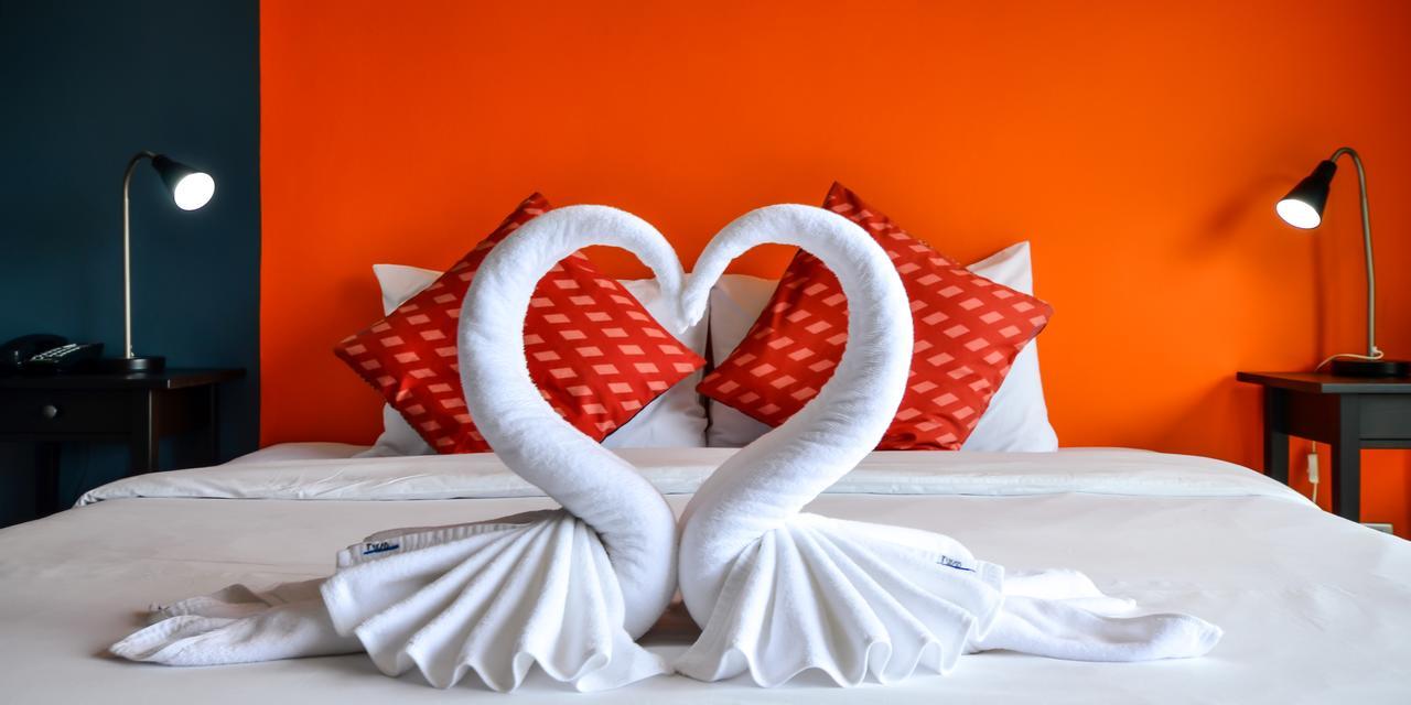 Hotel Two Color Patong