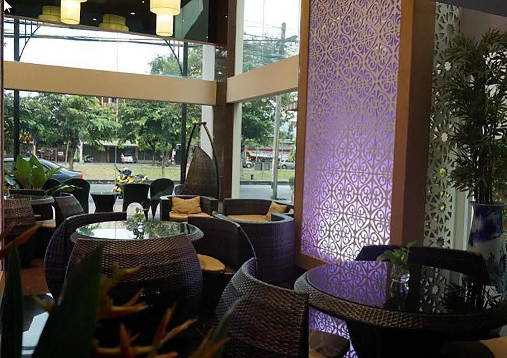 Roseate Hotel 3*