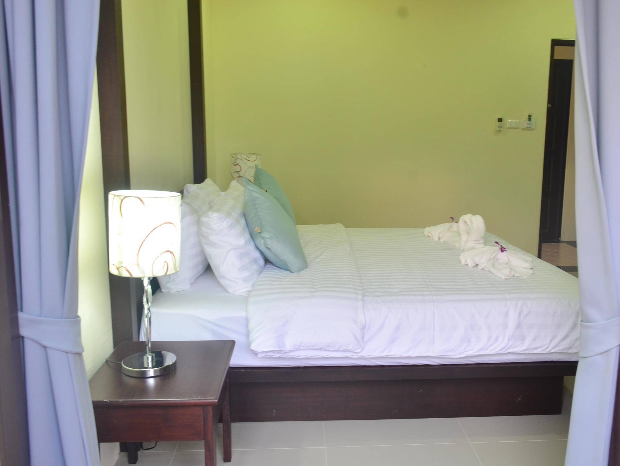 Morakot Lanta Koh Lanta