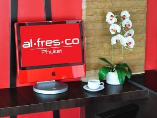 Hotel Alfresco Phuket 3*