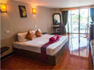 Baywatch Boutique Hotel Ao Nang Hotel 3*