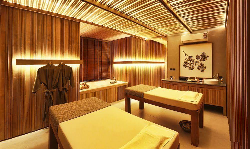 Resort Club By Haadtien 4*
