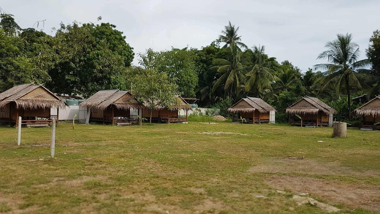 Resort Lanta Local Hut 2*