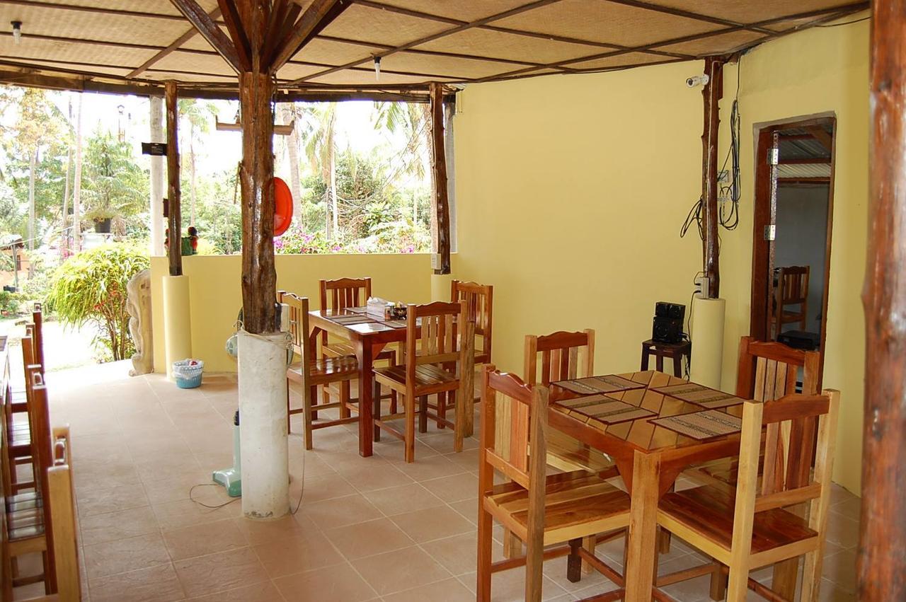 Tp Hut Resort