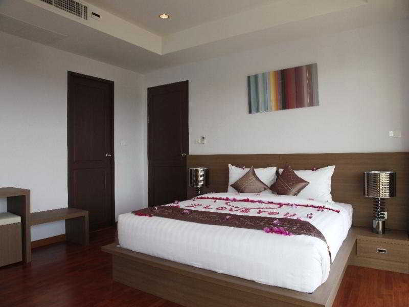 Bangtao Tropical And 4* Praia de Bang Tao