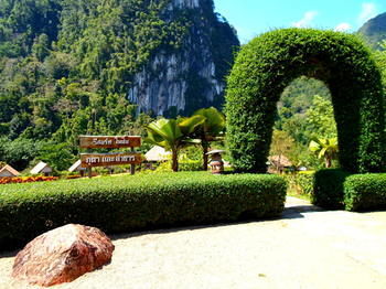 Hotel The Cliff & River Jungle 3*