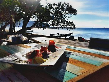 Hostel Think & Retro Cafe Samui