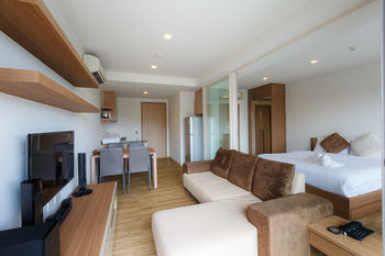 Baan Sanngarm Beachfront Hotel 3*