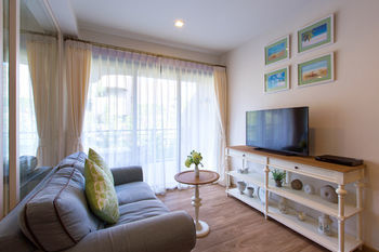 Baan Sanngarm Beachfront