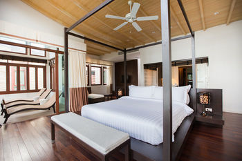 Amatapura Beach 12 Villa *
