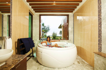 Ataman Luxury Khao Lak