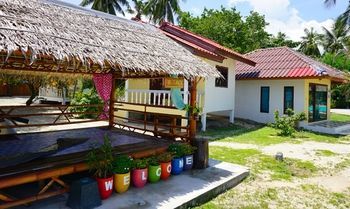 Hotel The Village 2*