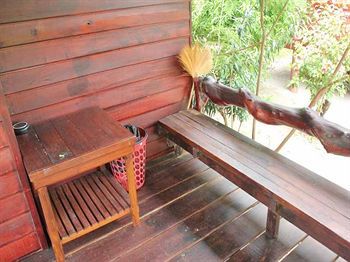 Namthip Homebeach Hotel 3*