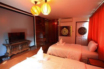 Villa Jomtien Pattaya Pool By Nidnoy